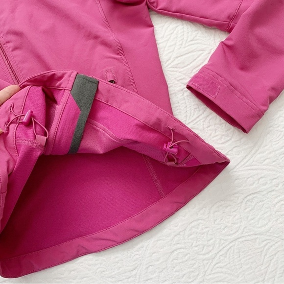 Patagonia Women's Simple Guide Hoody, Rubellite‎ Pink - Picture 5 of 6